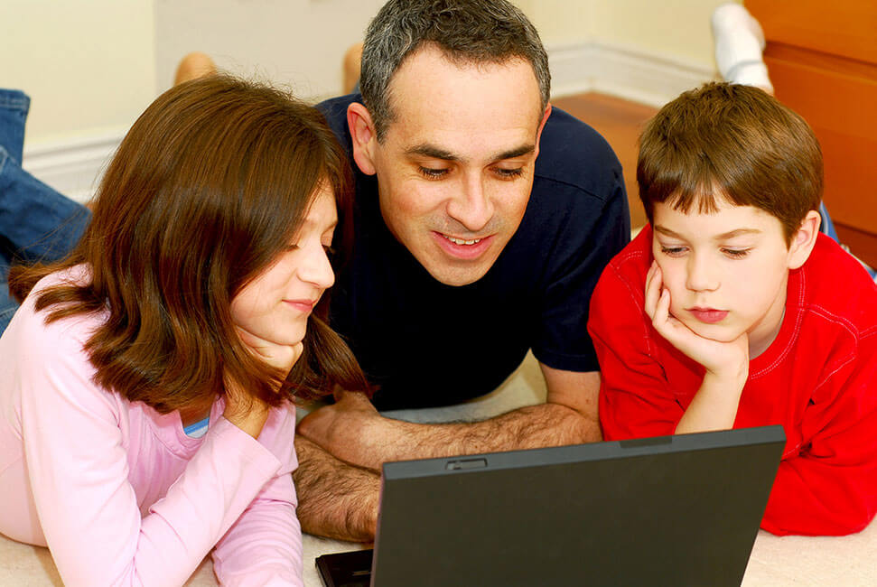 A family coding together